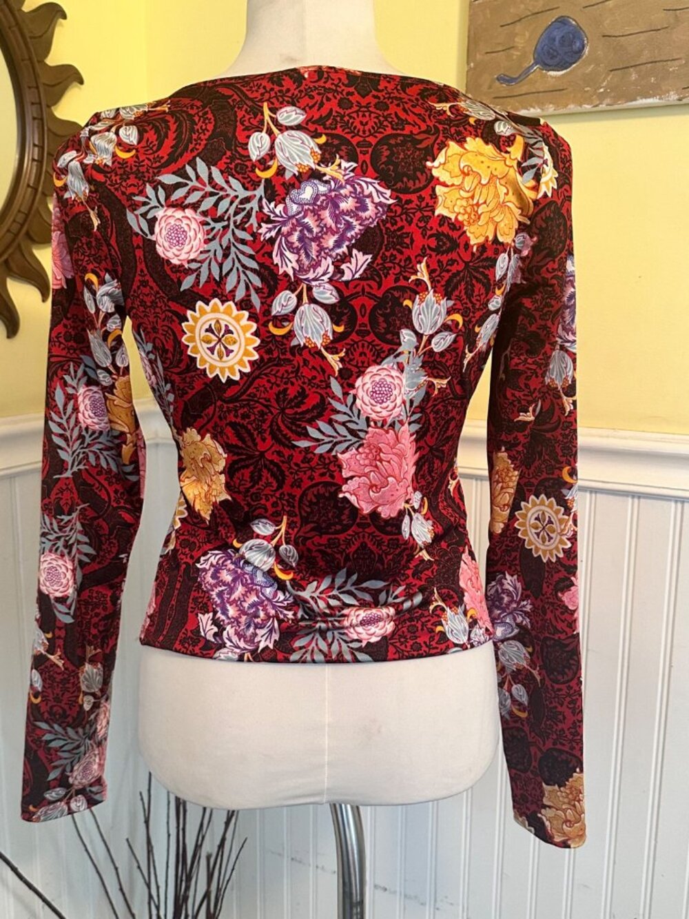 Guess Floral Long Sleeve Ruched Stretch Top Red Yellow Purple M - Picture 2 of 5